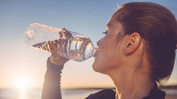 does drinking loads of water make you lose weight