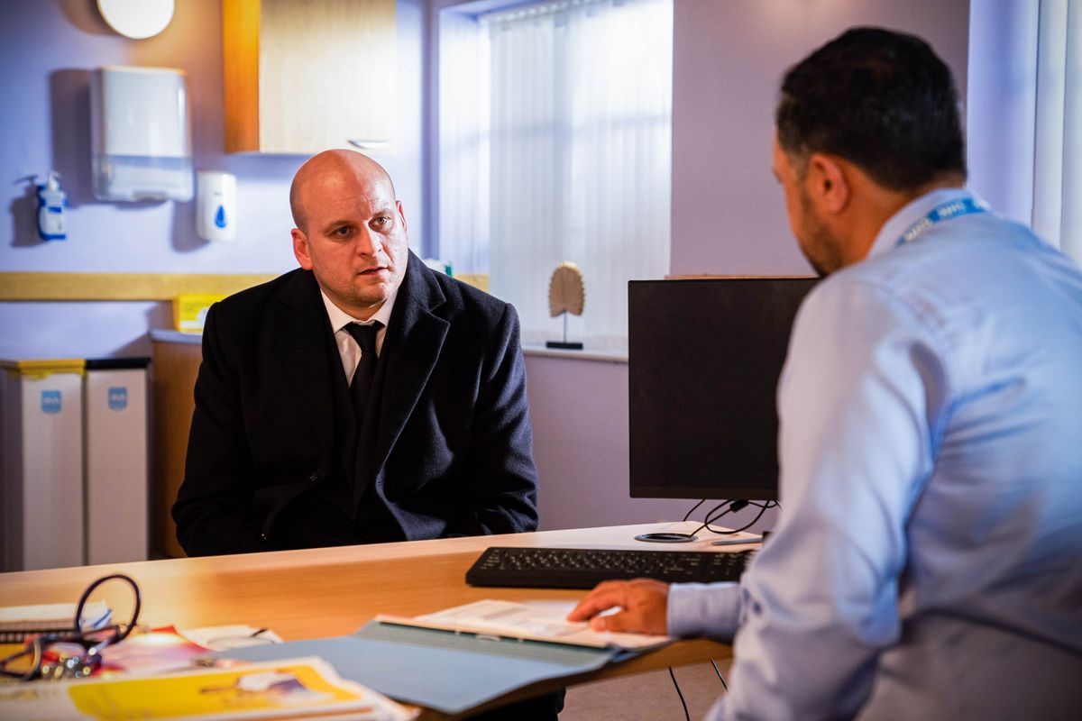 Stuart Highway visits the doctor in EastEnders