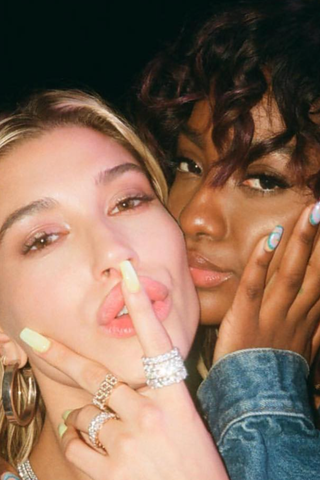 hailey bieber nails