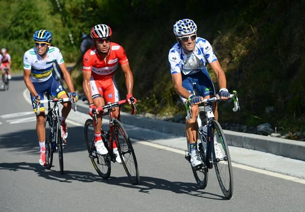 Three Spaniards: Valverde, Rodriguez and Contador at the head of the race