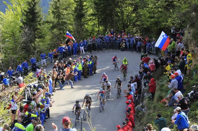 The leaders tackle the final climb