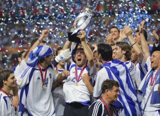 Greece players celebrate after winning Euro 2004.
