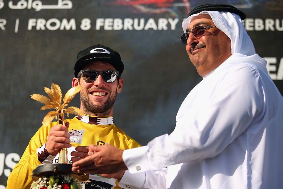 Mark Cavendish awarded trophy as race leader