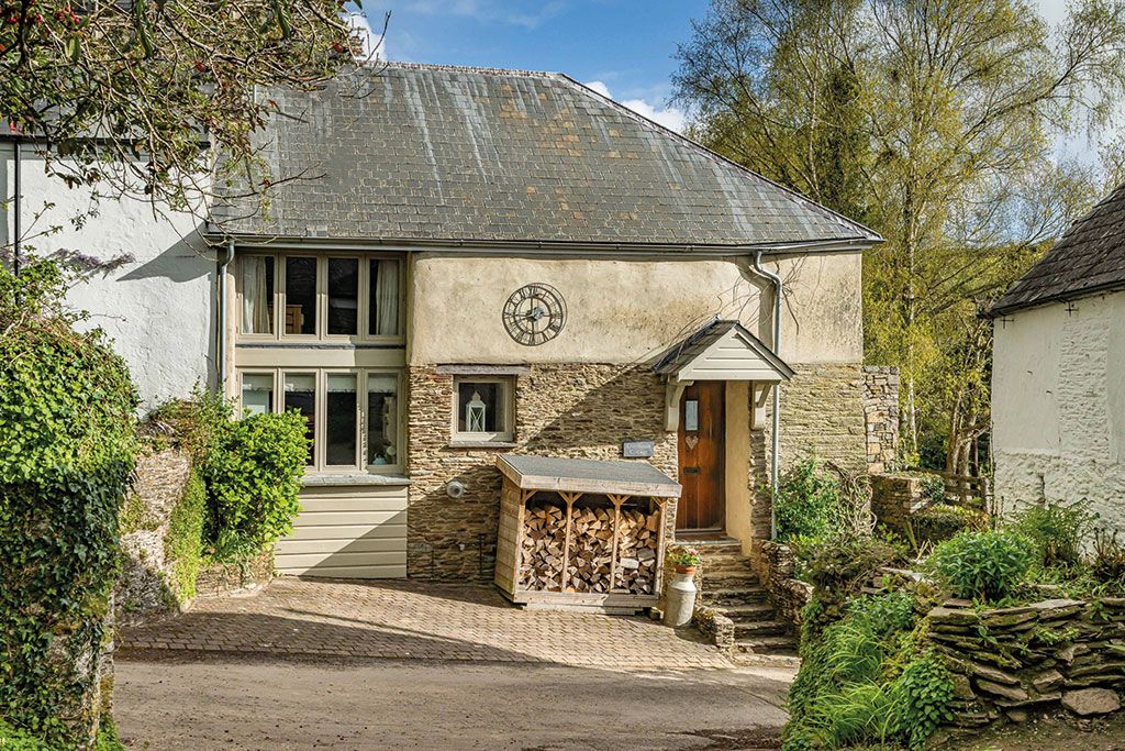 Houses for sale for around &pound;500,000: Dormouse Cottage, Hansel, Dartmouth, Devon