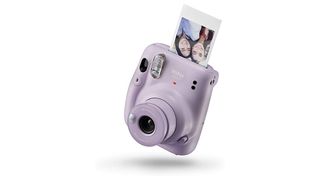 Best Buy: Fujifilm instax mini 11 Instant Film Camera Ice White