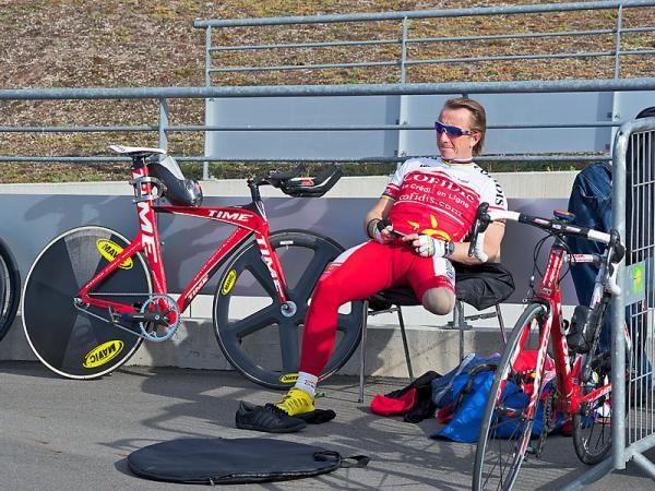 Laurent Thirionet relaxing in the competitors village.
