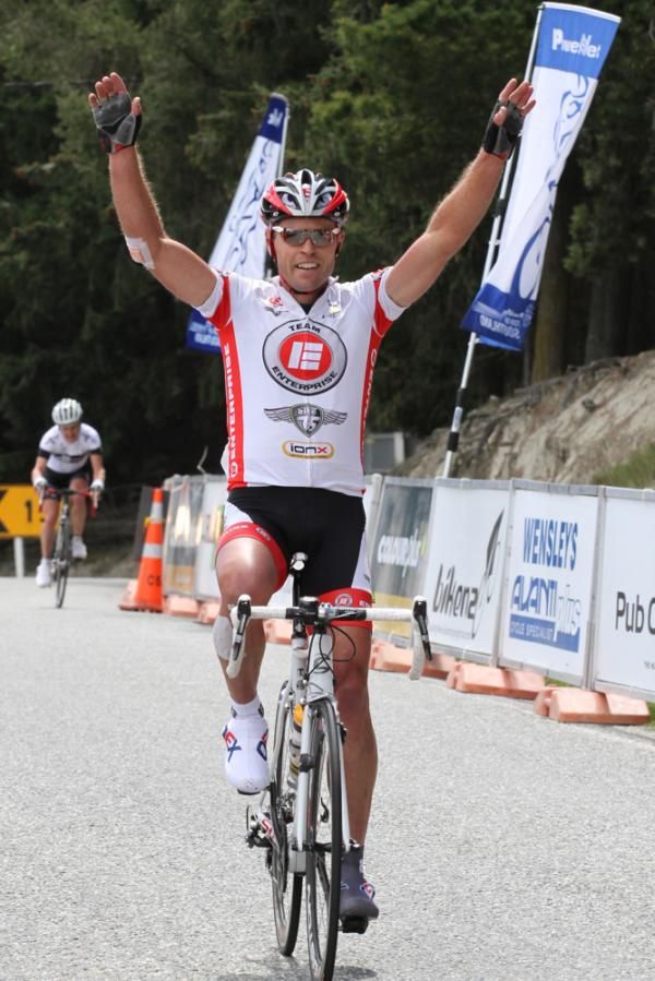 Jeremy Yates (Team Enterprise) wins stage six atop Crown Range.