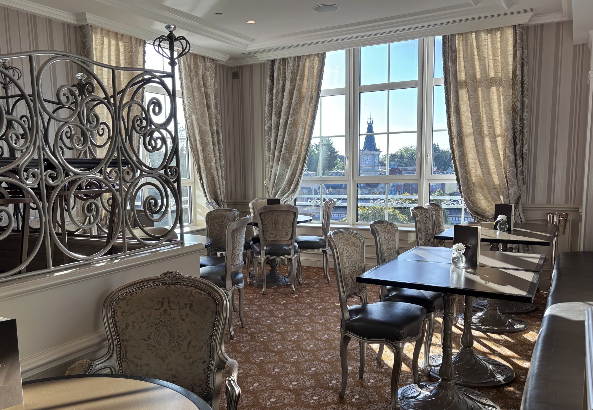 The Castle Club lounge at Disneyland Paris