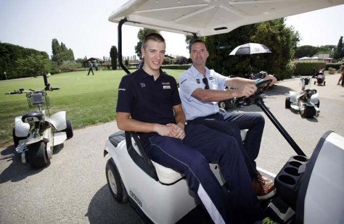 No bikes on the rest day. Danny Van Poppel and Vacansoleil-DCM general manager Dan Luijckx make use of an alternate mode of transport