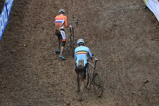 Elite Men - Van Aert takes second consecutive cyclo-cross world title