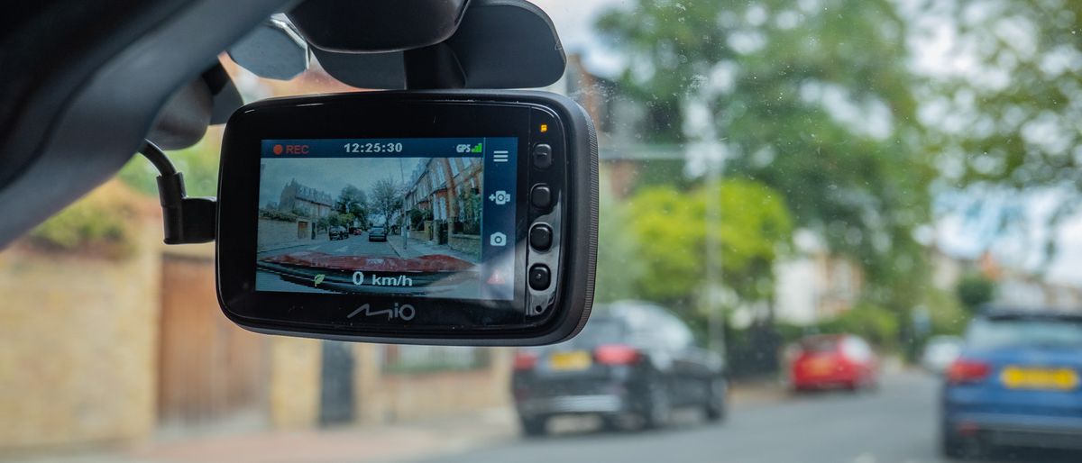 Mio MiVue 818 dash cam review