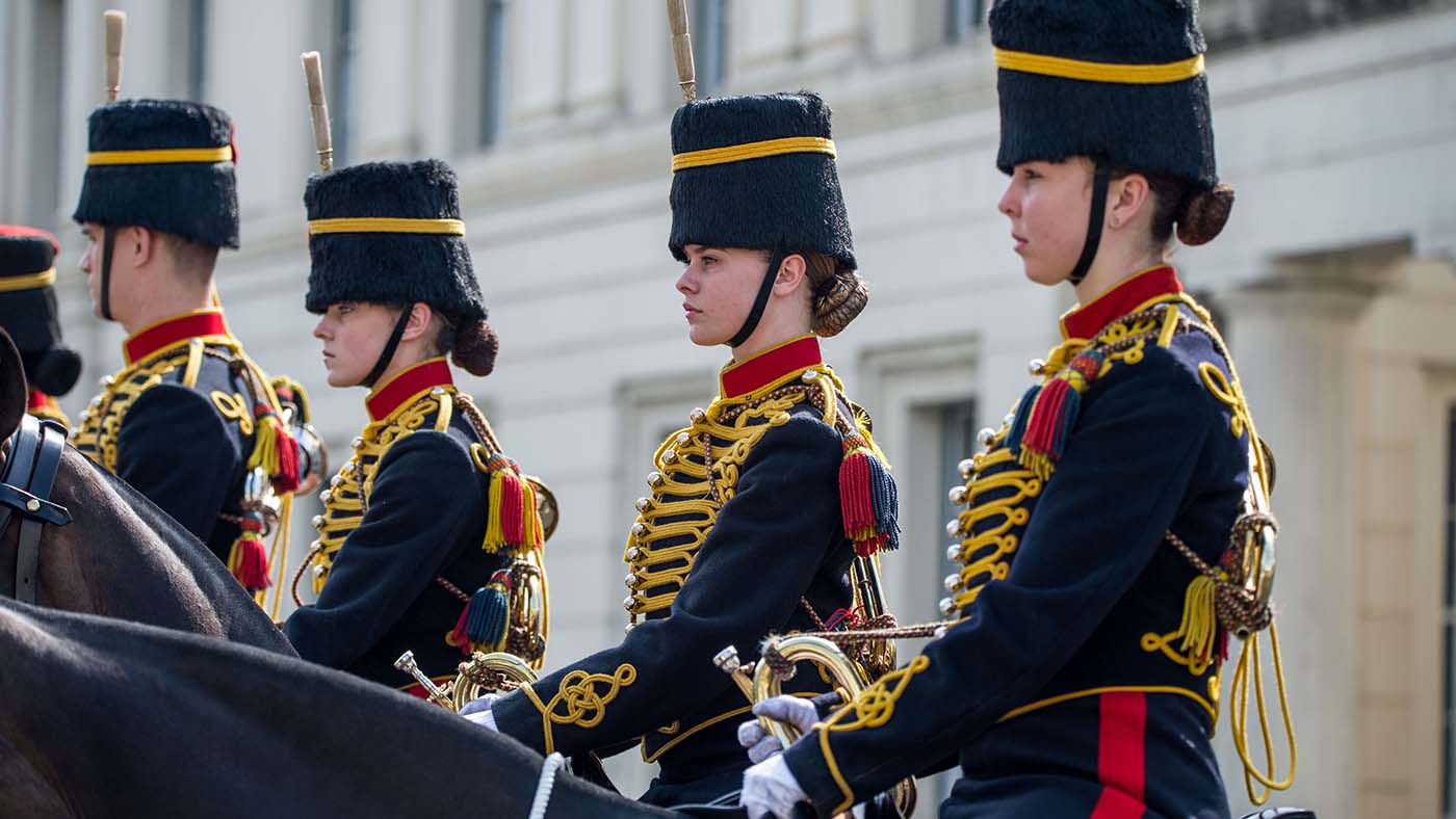 APOLOND-2019-036-0026-Queens-Birthday-Gun-Salute-PR-.jpg