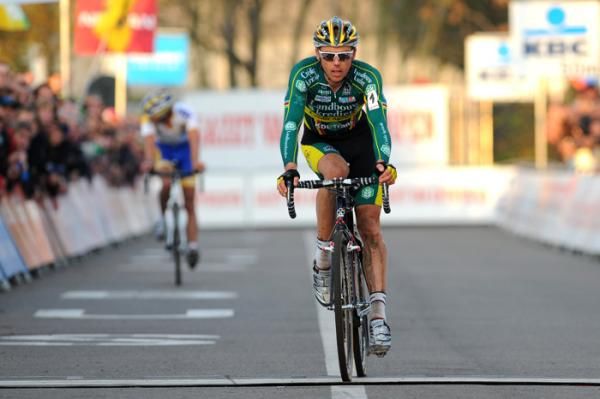 Sven Nys was out-gunned in the sprint, and took third.