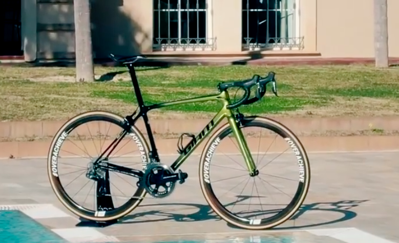 Greg Van Avermaet's new golden Giant