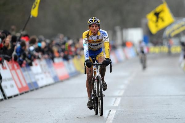 Tom Meeusen (Telenet-Fidea) rolled in for sixth place