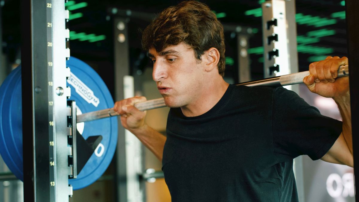 Olympic surfer Leonardo Fioravanti training using Technogym equipment