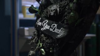 Abby's black tribute wreath for Ducky in NCIS