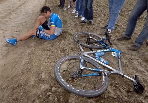 Hincapie crashed out of the 2006 race
