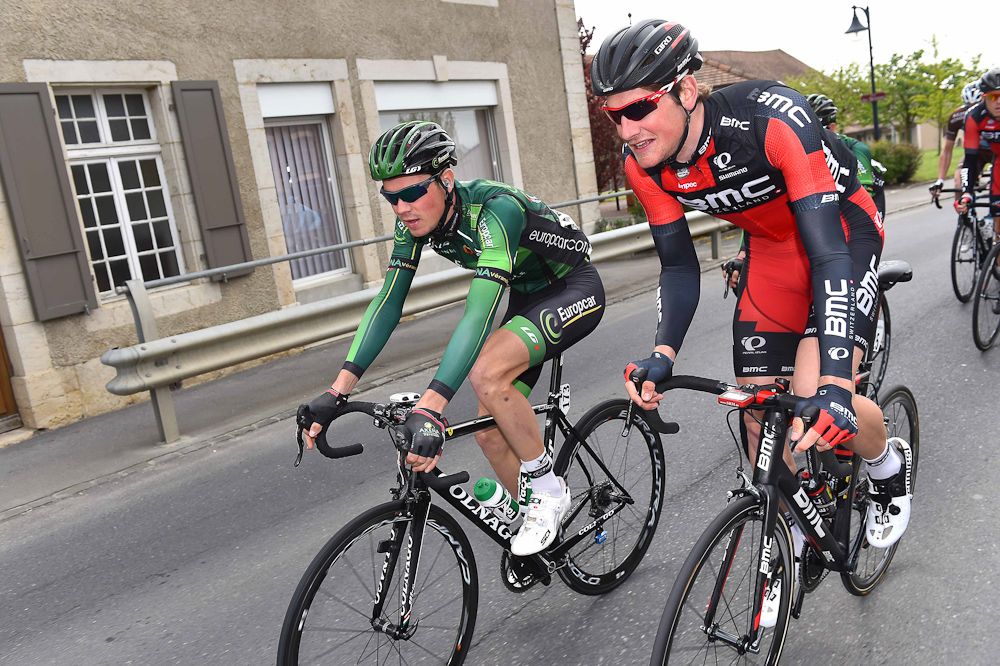 Stefan K&uuml;ng (BMC) and Romain Guillemois (Team Europcar)