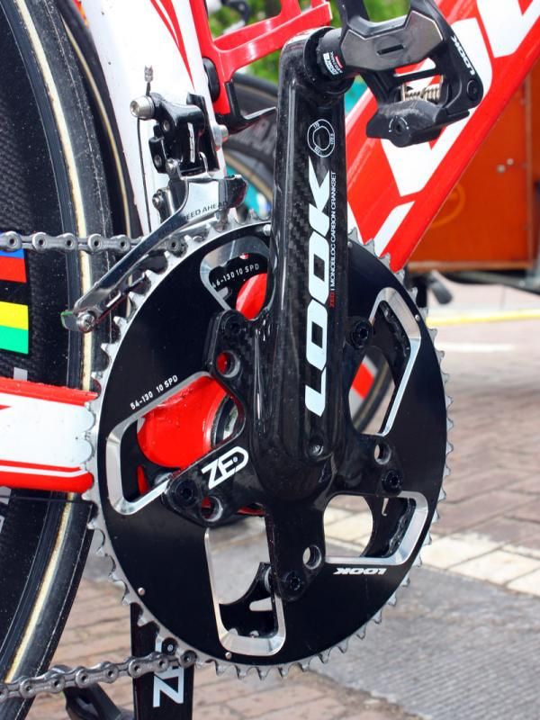 While Cofidis uses FSA cranksets on the road, its time trial bikes used Look's proprietary Zed crank.