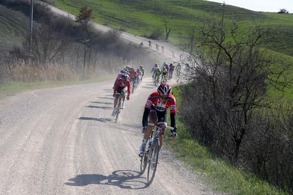The Montepaschi peloton is strung out by Saxo Bank.