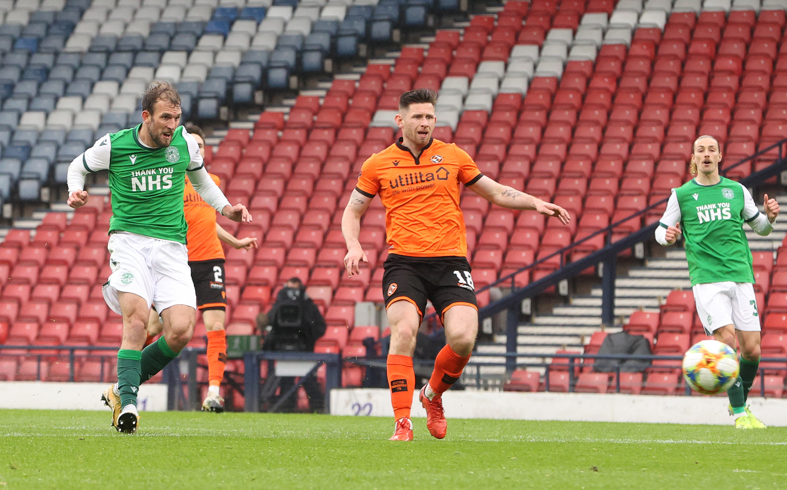 Christian Doidge doubles Hibernian's lead