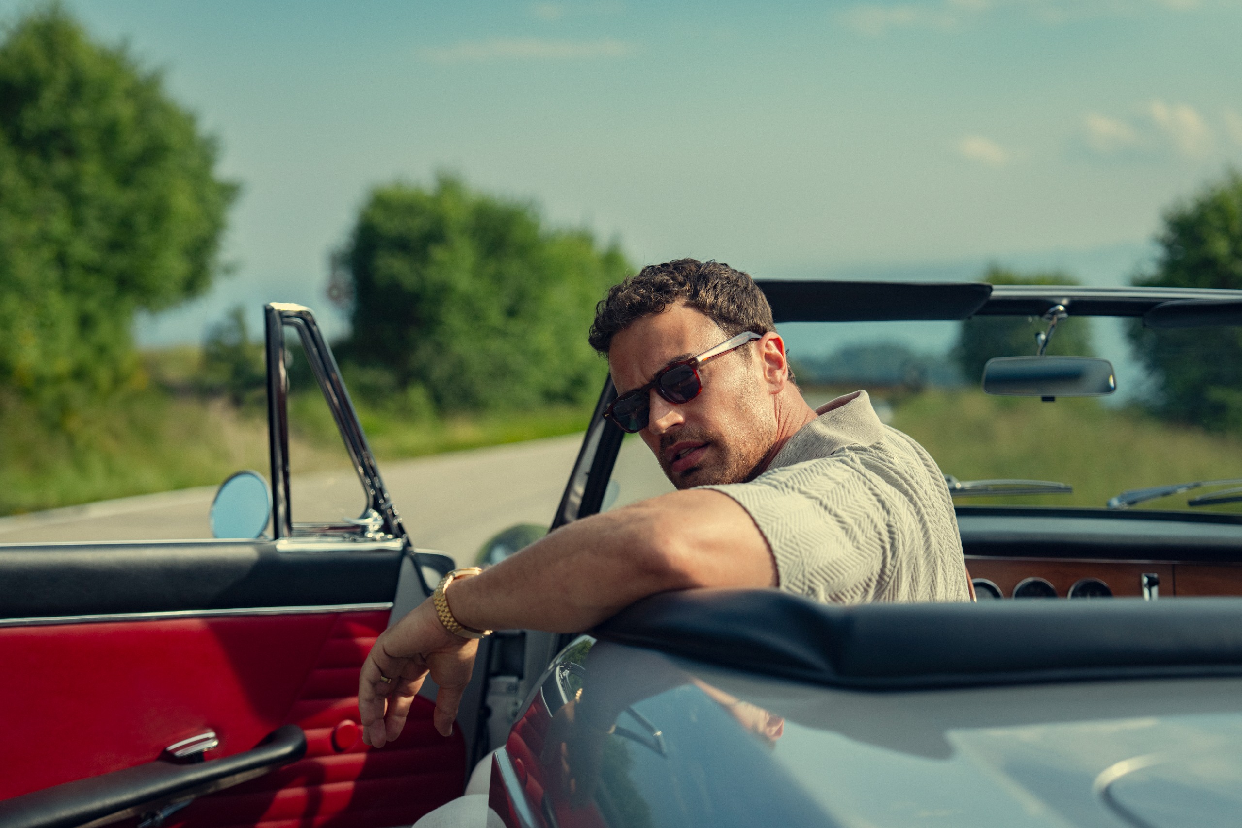 Theo James in The Gentlemen
