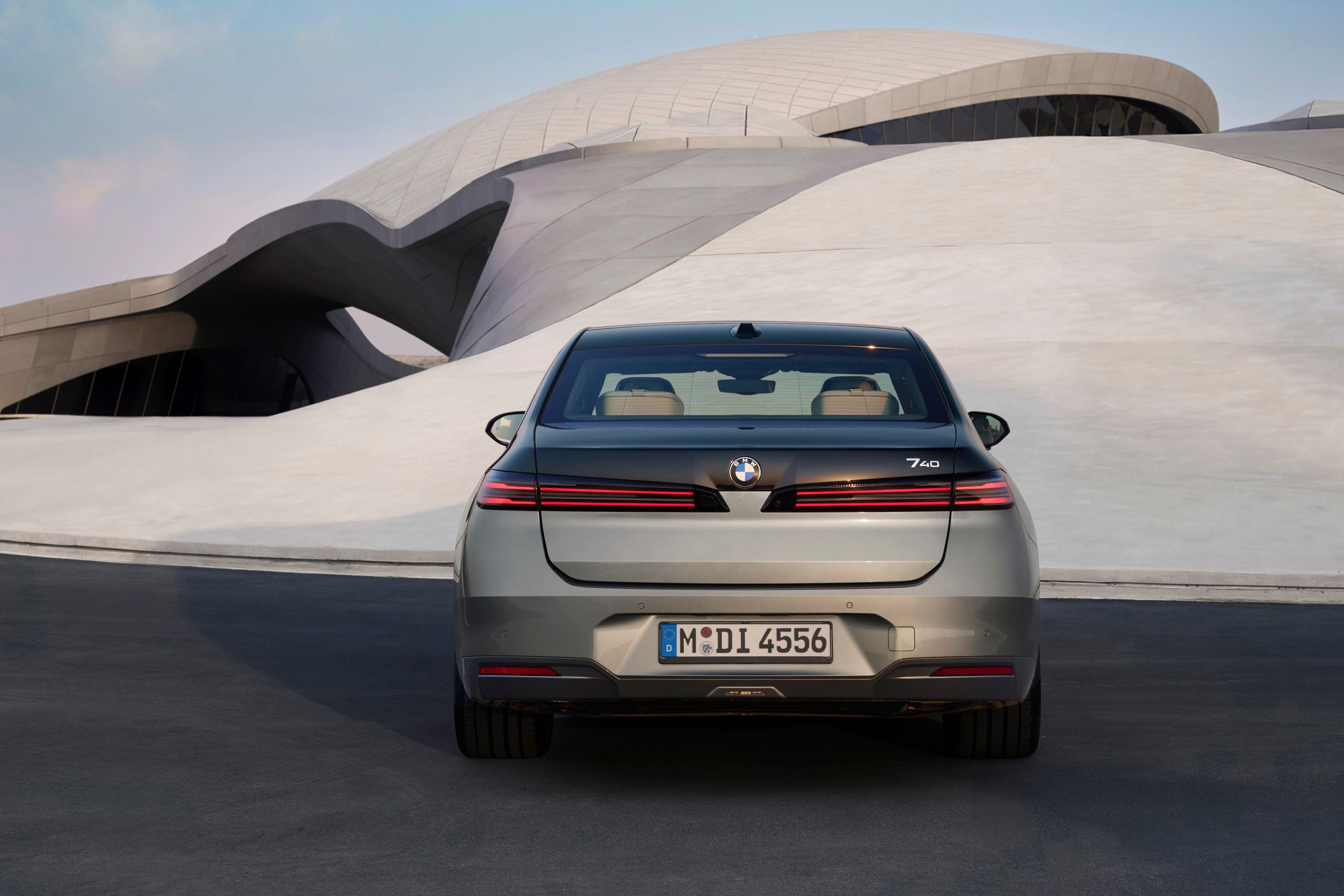 Exterior views of the new 7 Series