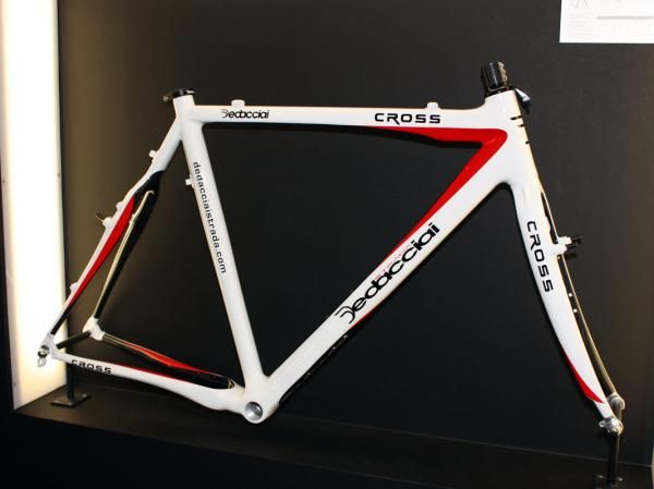 Dedacciai's carbon Cross frame is light with a claimed weight of just 1,050g (size M) and also includes a flattened top tube underside for easier shouldering.