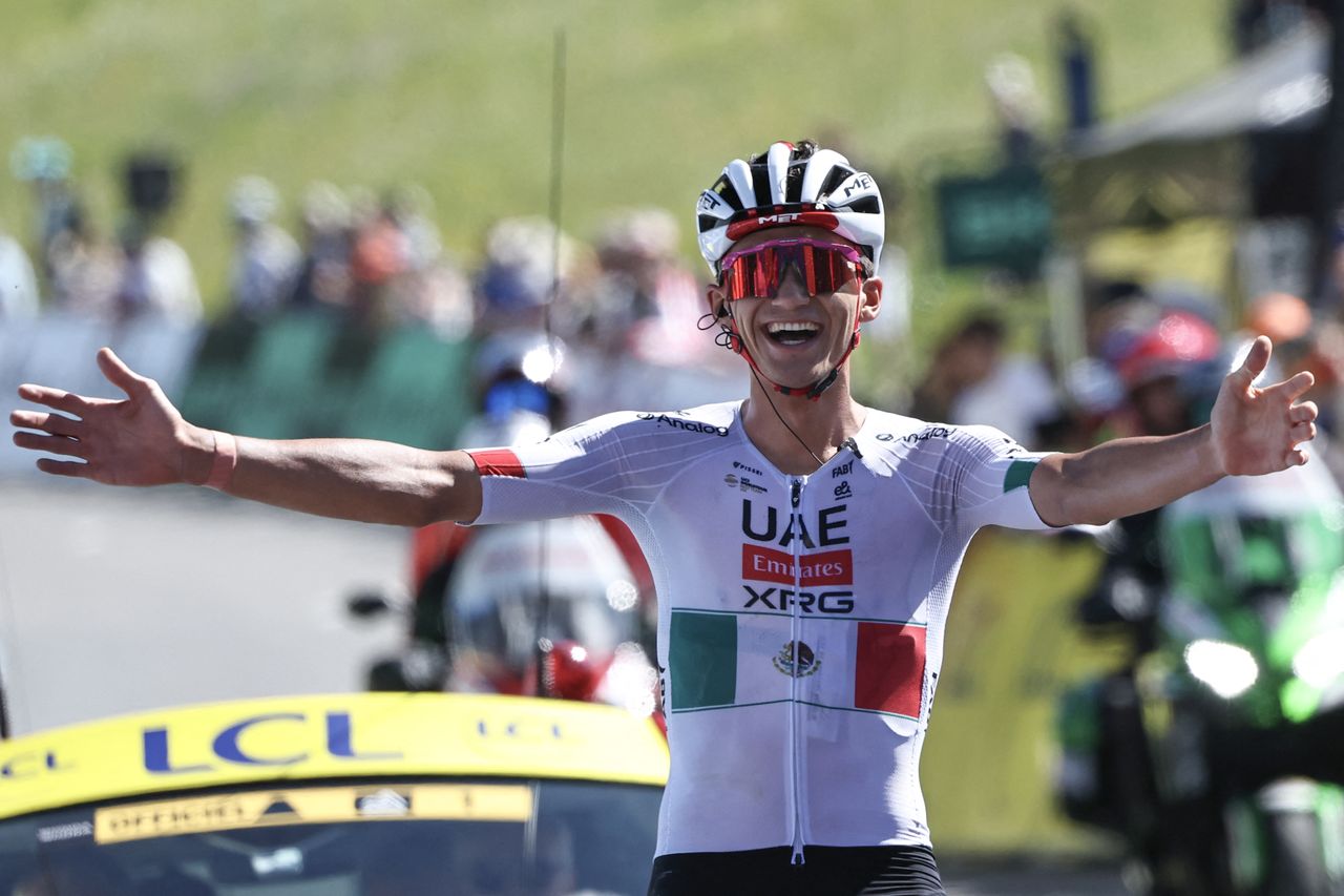 As it happened: Yellow jersey changes hands on final day of racing at the Tour Auvergne-Rhône-Alpes after stunning solo climb
