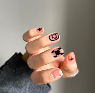 Black nail designs