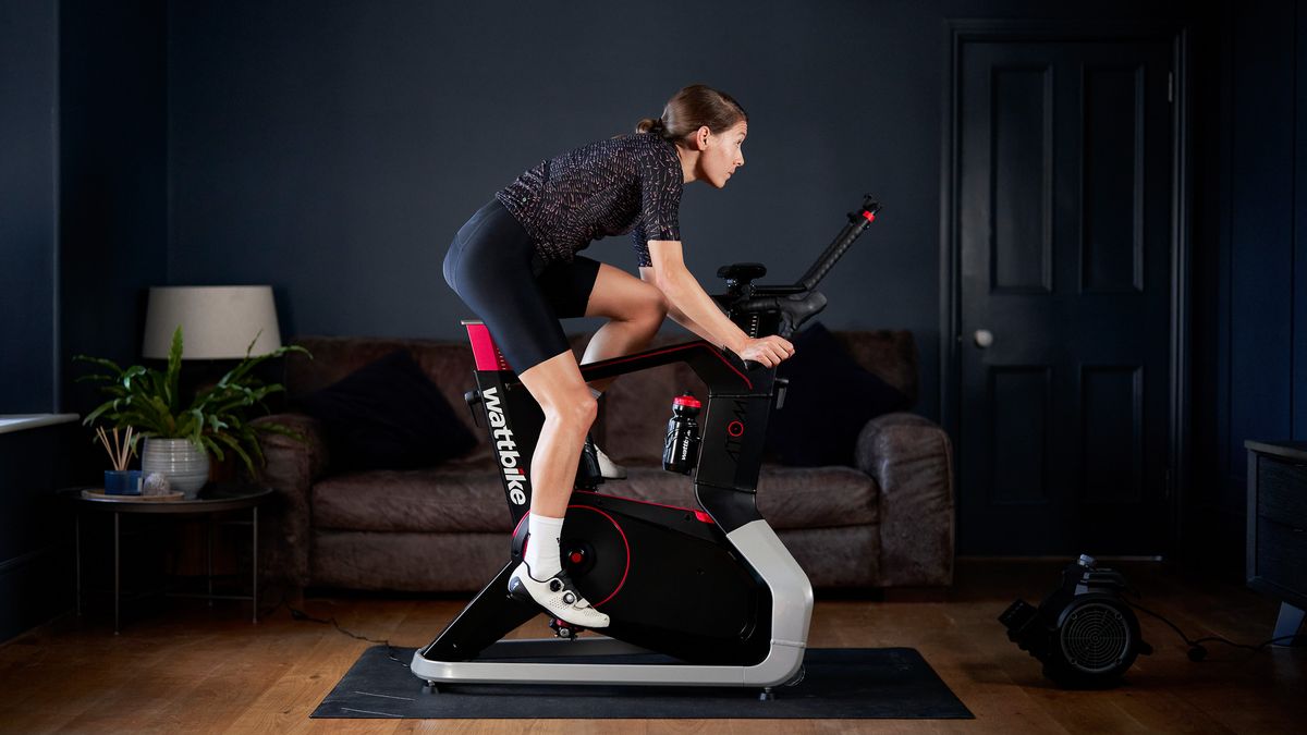 Female training using a Wattbike