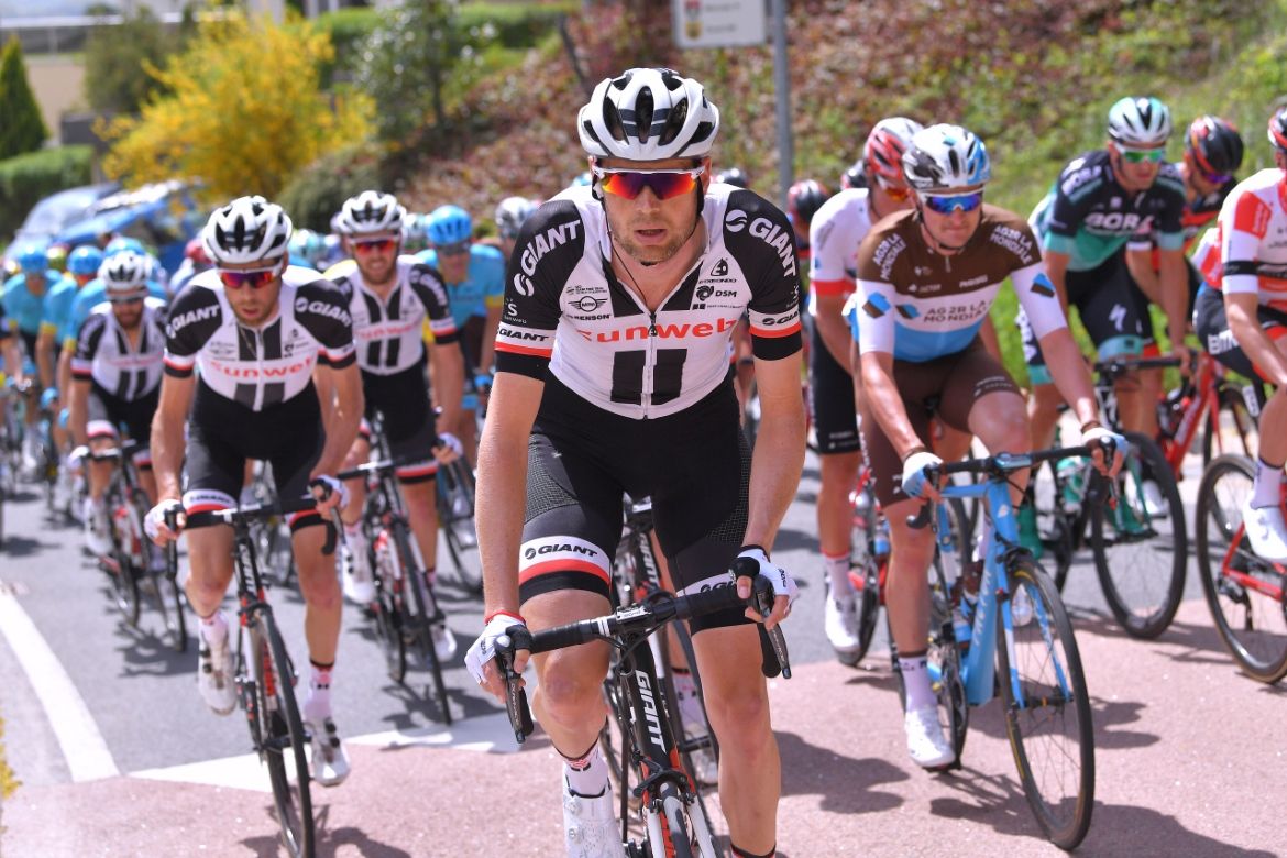 Chris Hamilton (Sunweb) had a job to do on stage 1