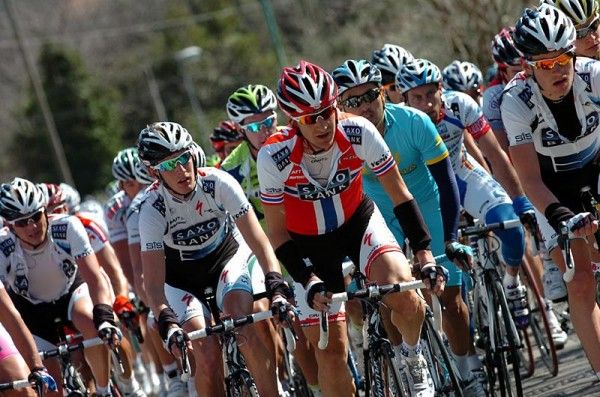 Andy Schleck (Saxo Bank) and Kurt-Asle Arvesen (Saxo Bank).