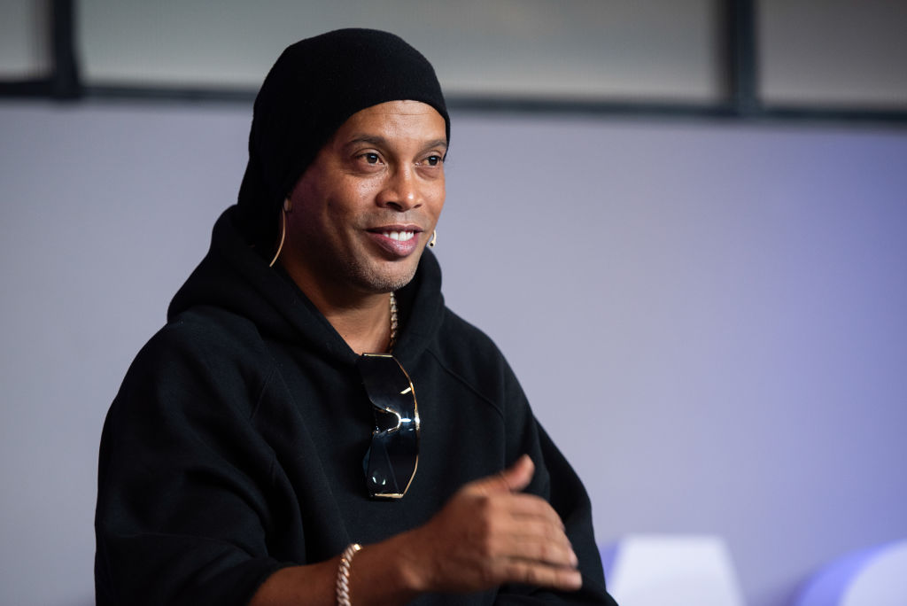 Ronaldinho Announces His Son 17 Has Signed For Barcelona With The