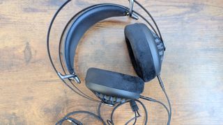 Meze 105 AER headphones