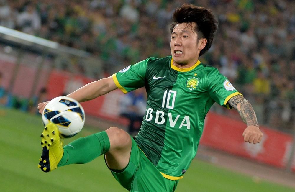 Zhang seals Wolfsburg switch from Beijing | FourFourTwo