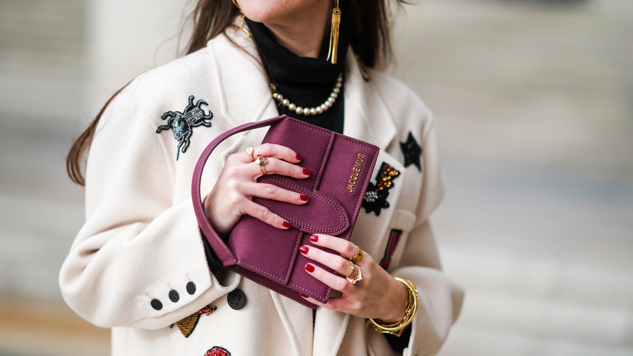 best jewellery for women street style shot