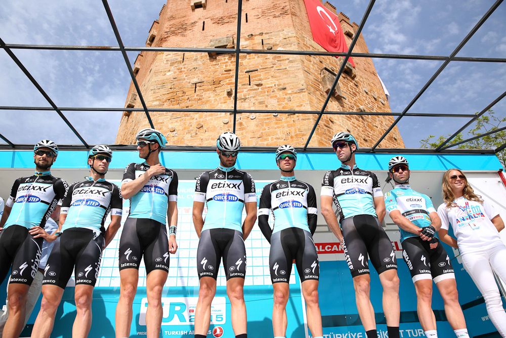 Etixx-QuickStep before the stage 2 start.