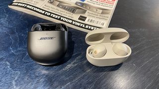 Sony WF-1000XM5 vs Bose QuietComfort Earbuds II: price