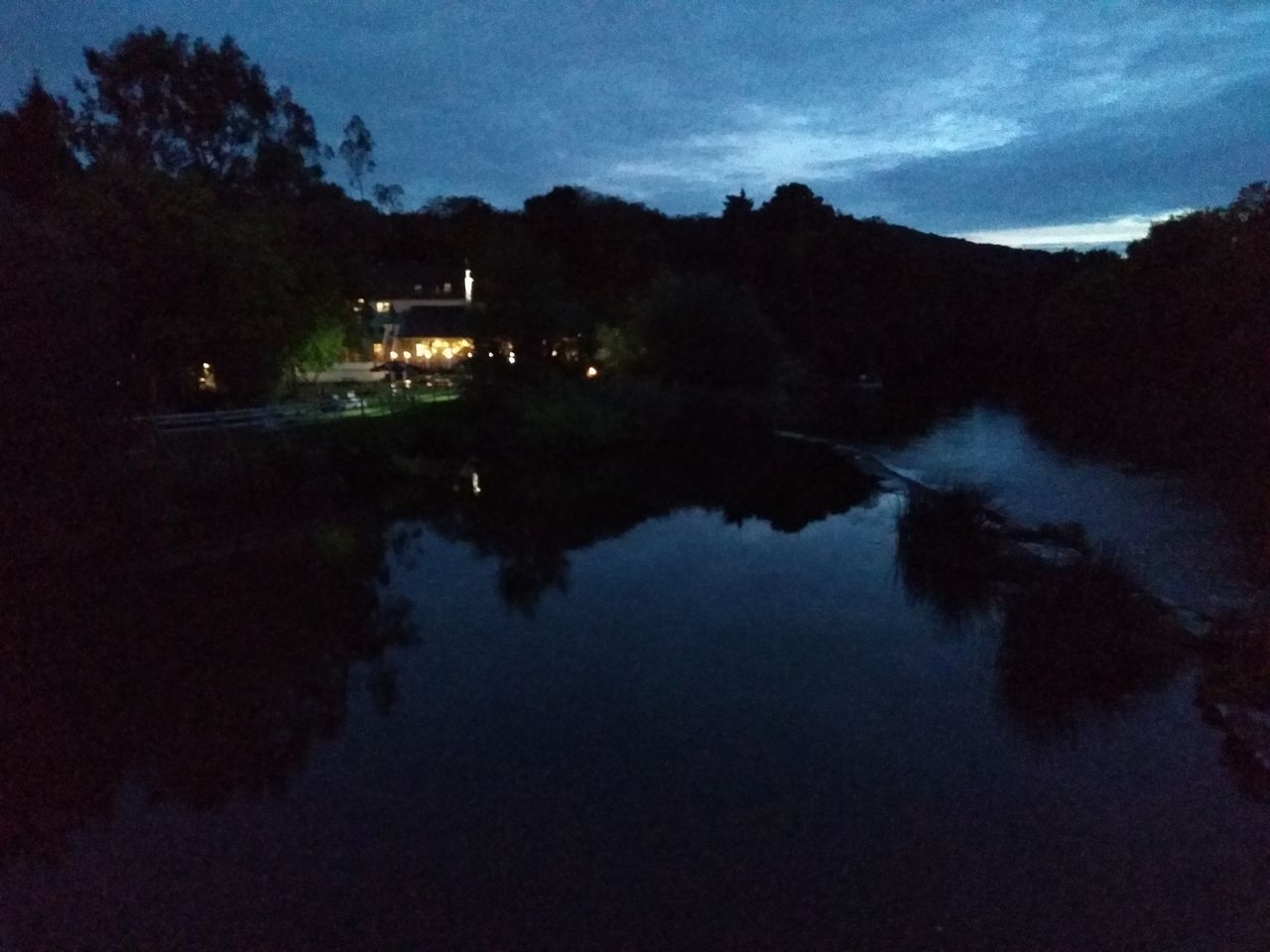 With manual mode, it is possible to extract something akin to a watercolor in darkness.