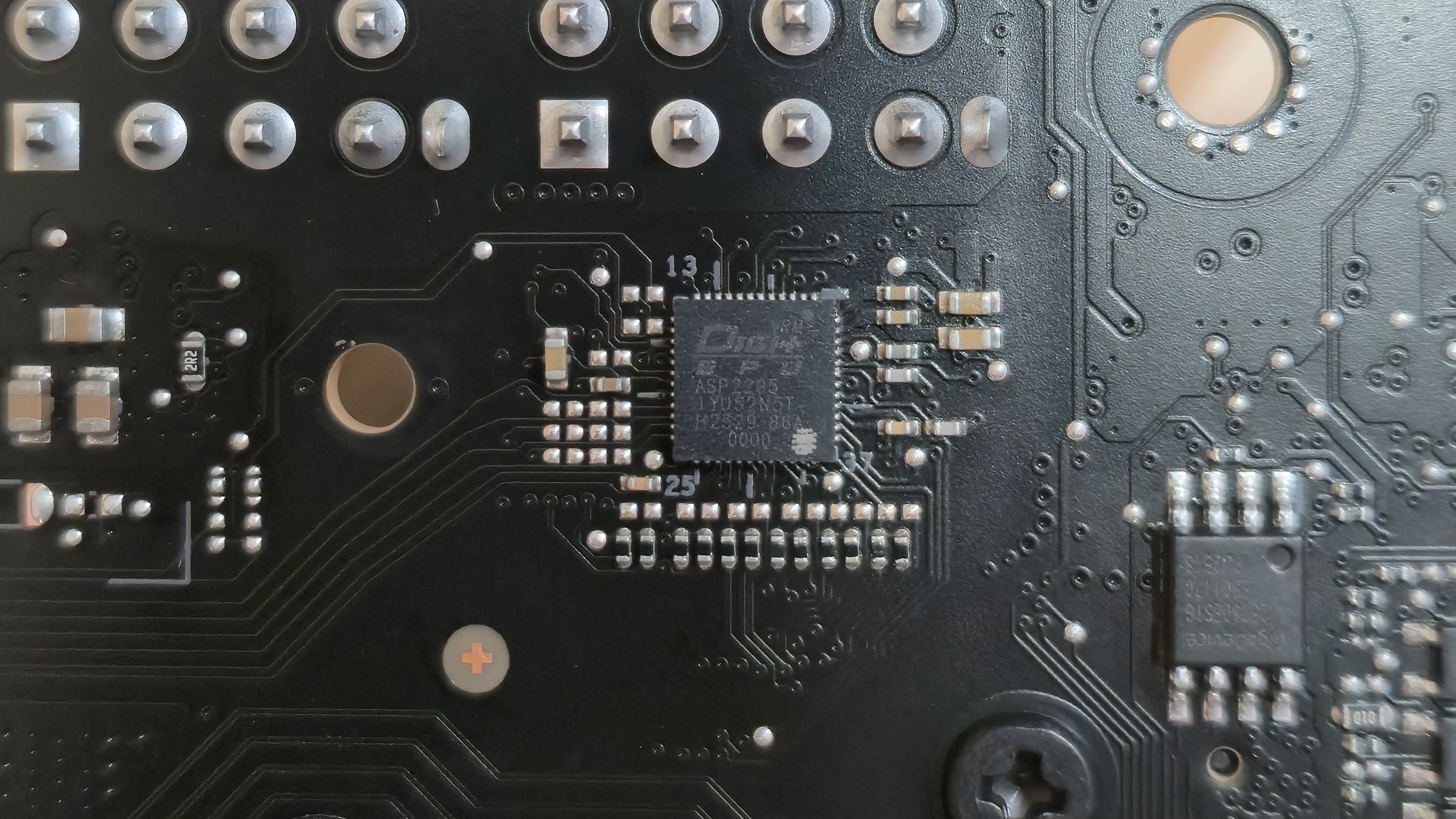 Asus ROG Crosshair 2006 - ICs