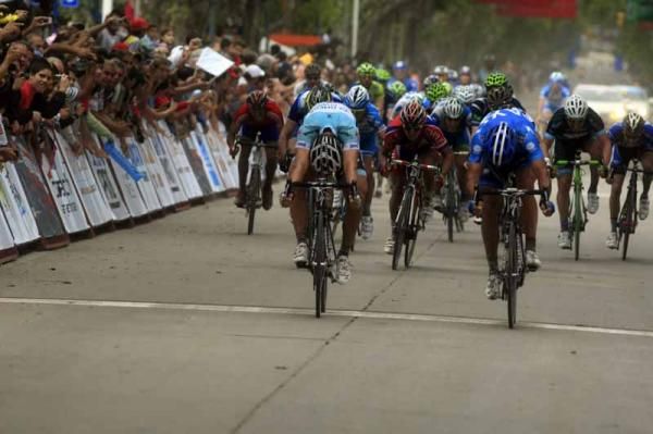 A photo finish was needed at the end of stage one of the Tour de San Luis