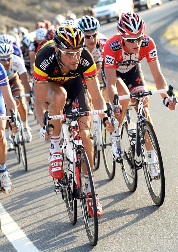 Tom Boonen (Quick Step) made the front group when the peloton split