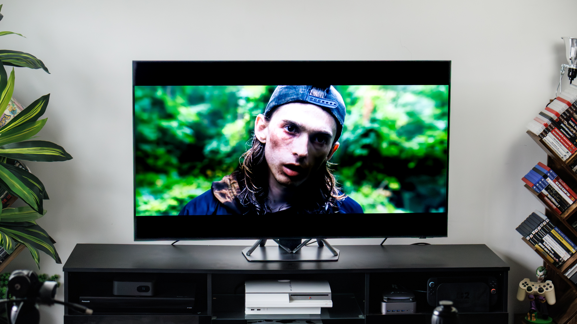 Samsung QN90F Neo QLED TV in a living room