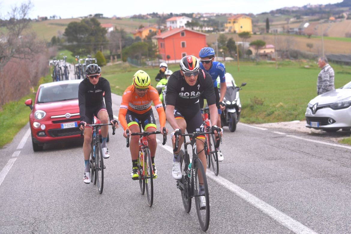 Marcus Burghardt (Bora-Hansgrohe) before the rain jackets came off