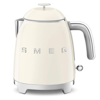 Smeg cream and silver kettle