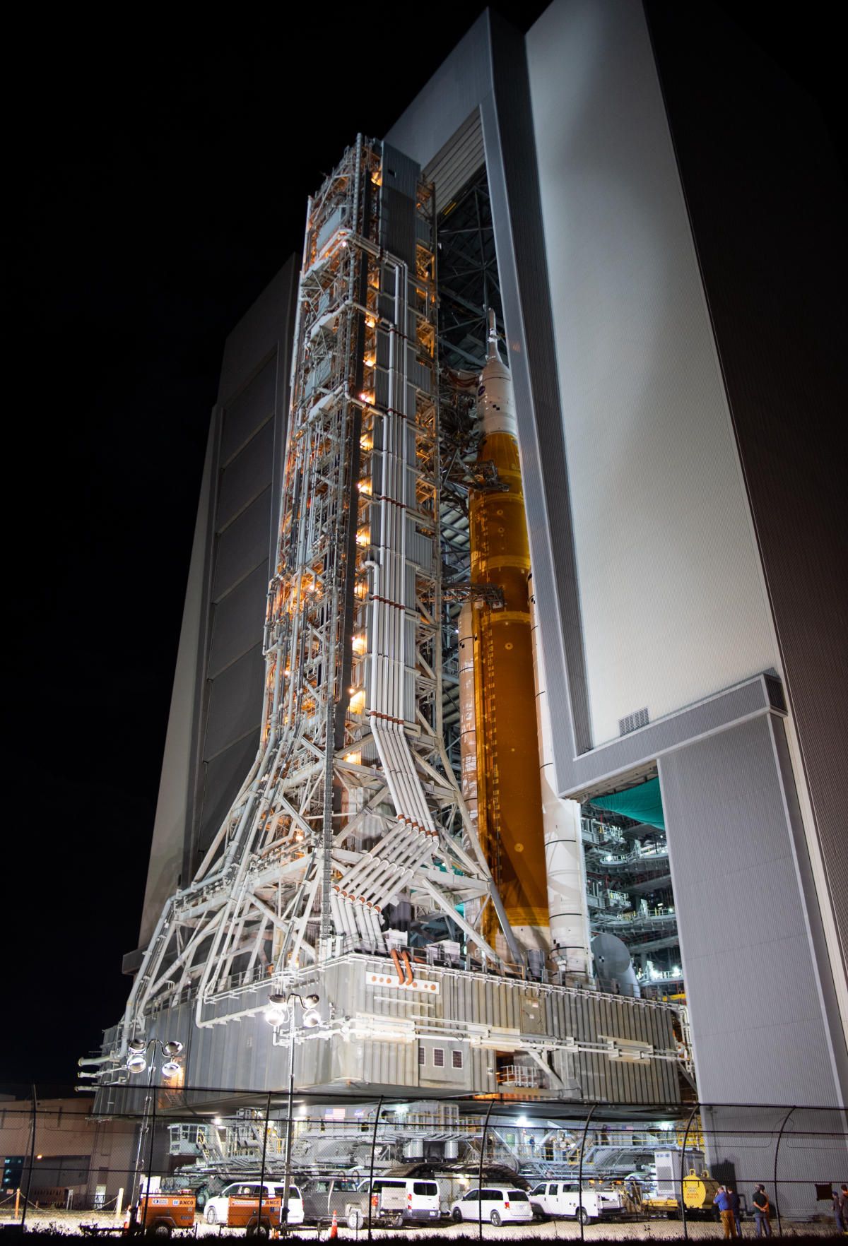 artemis 1 rollout nov. 4, 2022