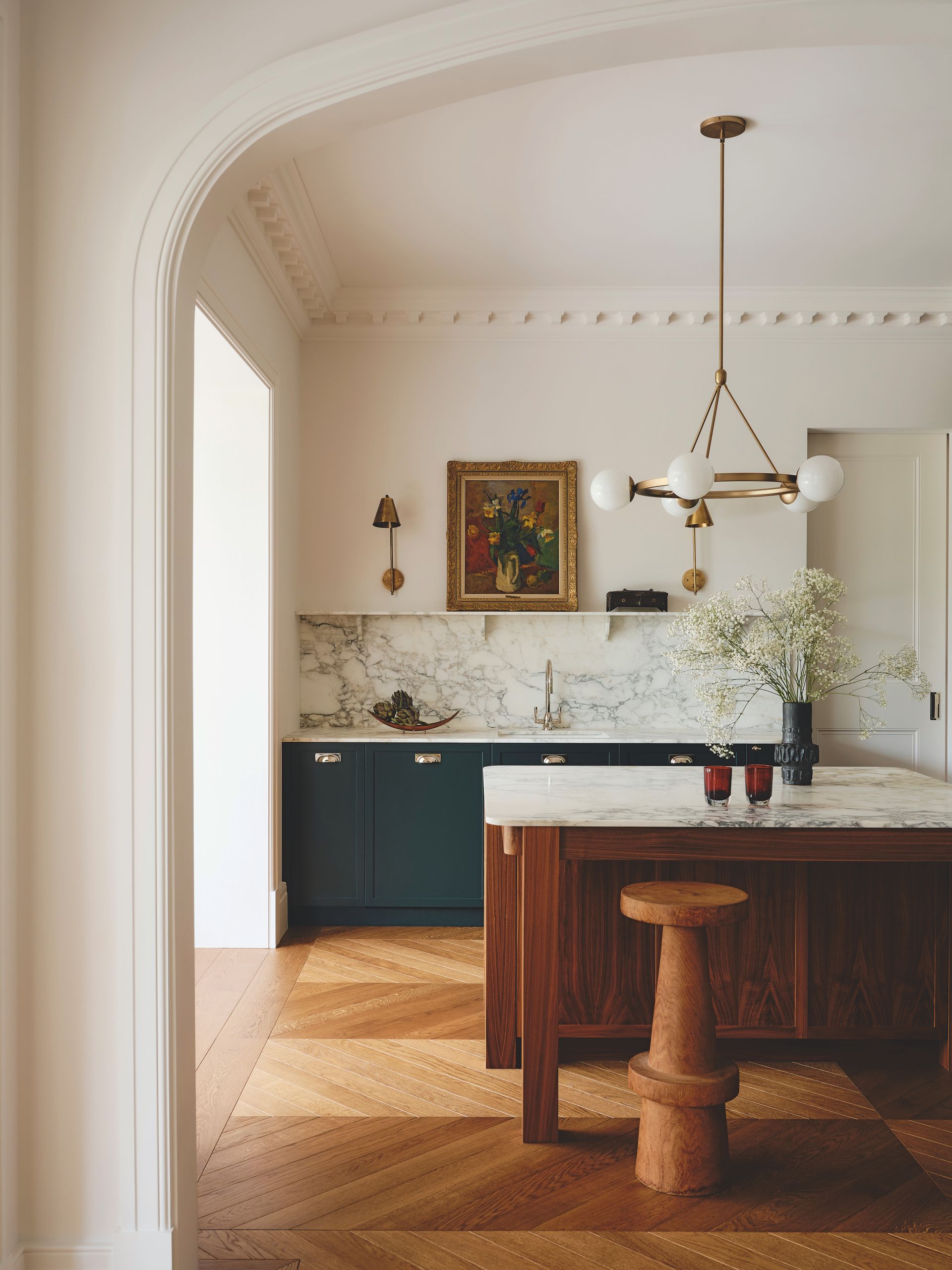 A Detailed Guide to Decorative Plasterwork in Interiors | Livingetc