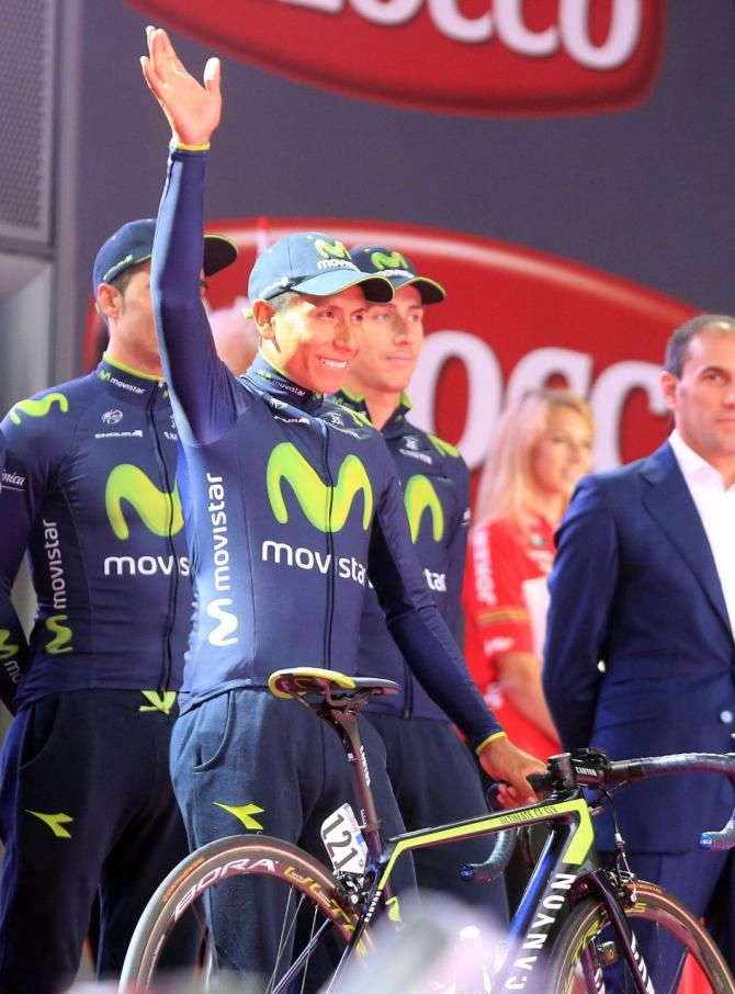 Nairo Quintana (Movistar) waves to the crowd